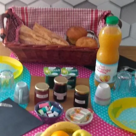 Oda ve Kahvaltı Le Village D'hotes Mobi-loft Cosy Sauna ,douche ,chromotherapie 3*