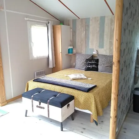 Le Village D'hotes Mobi-loft Cosy Sauna ,douche ,chromotherapie Oda ve Kahvaltı